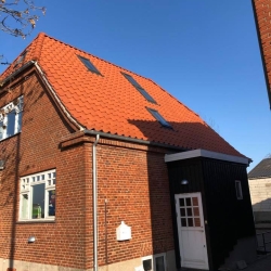 nyt tag tegltag på gammelt hus